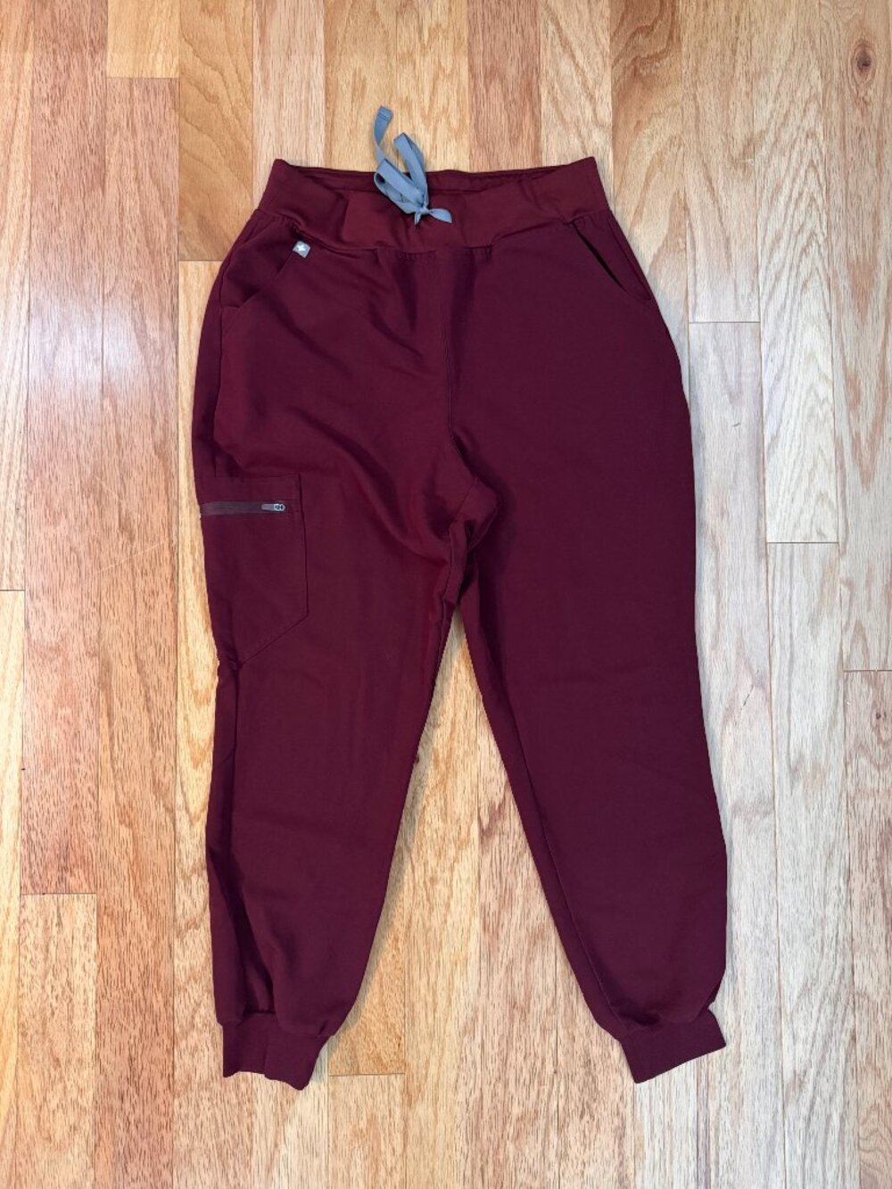FIGS Zamora Jogger Scrub Pants Burgundy Medium Petite M/P